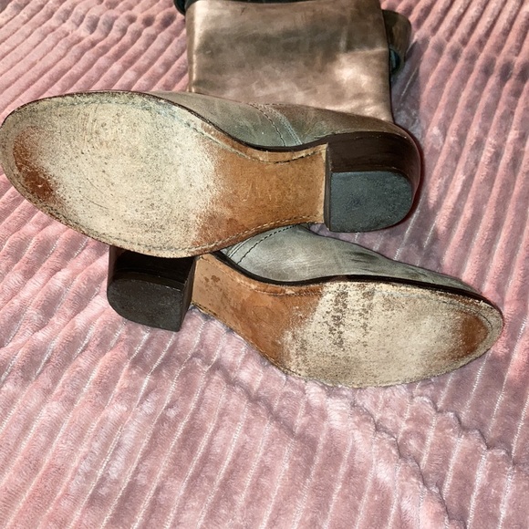 FRYE boots - Picture 2 of 3